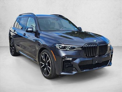 Used 2021 BMW X7 xDrive40i w/ M Sport Package image 3