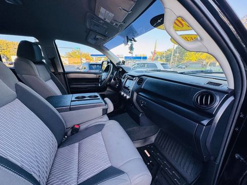 Used 2017 Toyota Tundra SR5 image 8