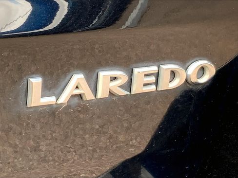 Used 2018 Jeep Grand Cherokee Laredo RWD image 10