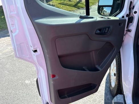 Certified 2023 Ford Transit 250 Low Roof w/ Exterior Upgrade Package RWD image 10