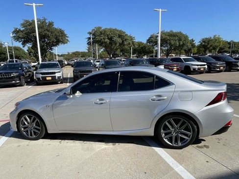 Used 2016 Lexus IS 200t image 8