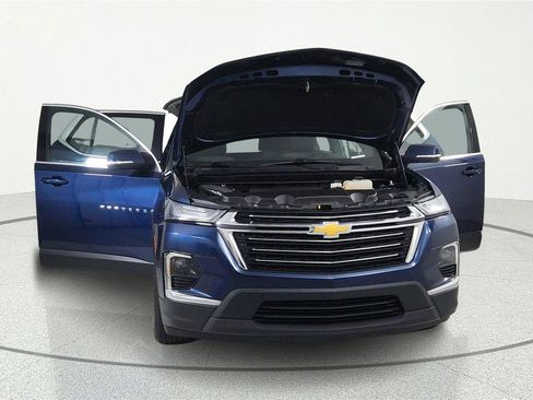Used 2023 Chevrolet Traverse LT FWD image 5