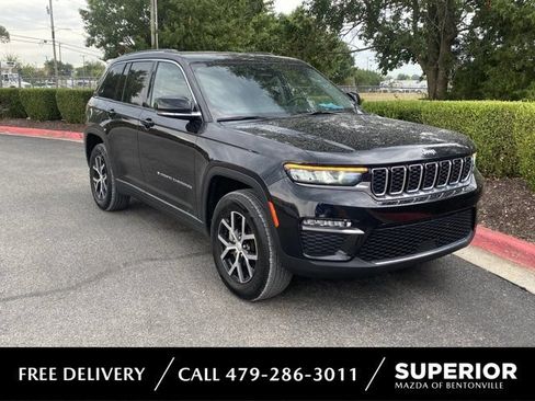 Used 2023 Jeep Grand Cherokee Limited AWD/4WD image 1
