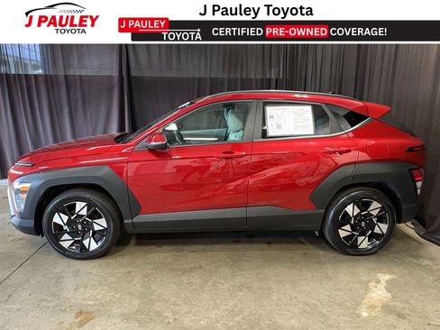 Used 2025 Hyundai Kona SEL FWD image 2