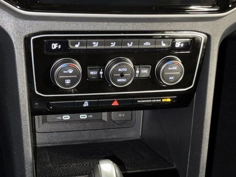 Used 2023 Volkswagen Atlas SE image 21