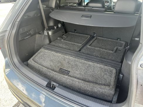 Used 2022 Volkswagen Tiguan SE R-Line image 26