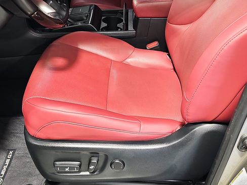 Used 2023 Lexus GX 460 Premium w/ Premium Package AWD/4WD image 28