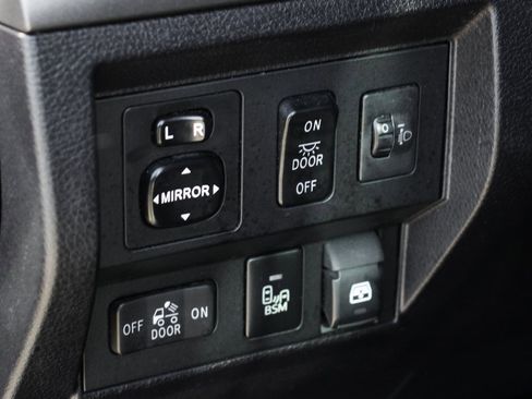 Used 2016 Toyota Tundra SR5 w/ TRD Off Road Package image 19