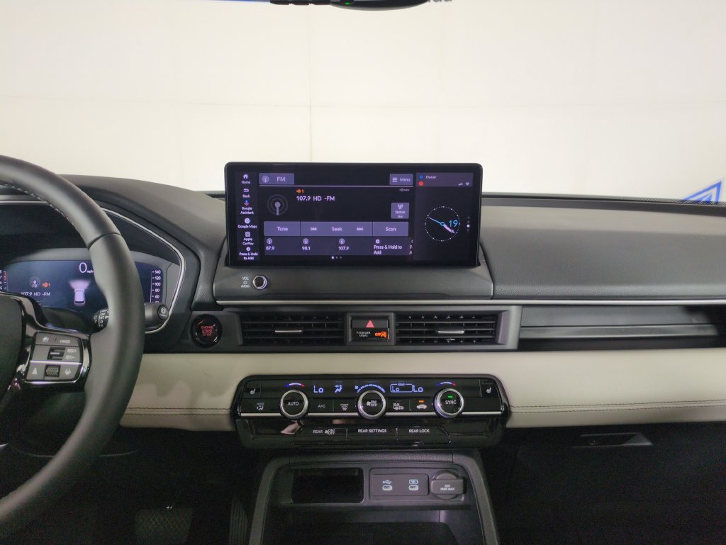 New 2026 Honda Pilot Touring image 21