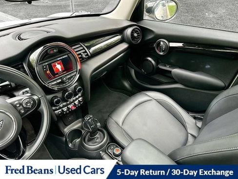 Used 2021 MINI Cooper 4-Door Hardtop FWD image 30