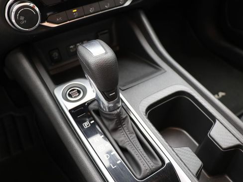 Used 2024 Nissan Sentra SV image 24