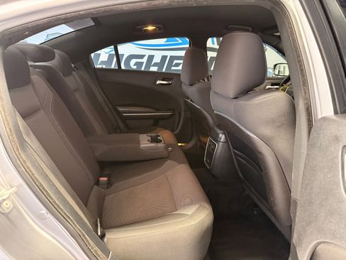 Used 2016 Dodge Charger SXT image 20