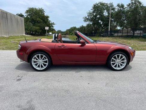Used 2007 MAZDA MX-5 Miata Grand Touring w/ Premium Pkg RWD image 7