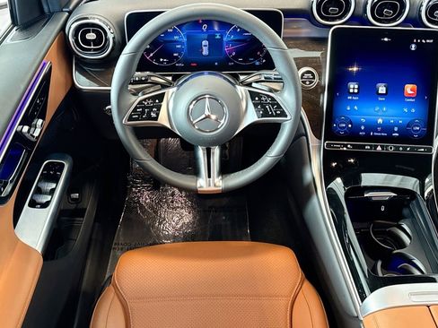 Used 2025 Mercedes-Benz GLC 300 4MATIC image 21