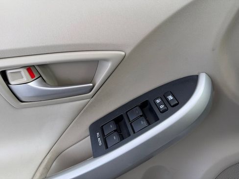 Used 2012 Toyota Prius Four image 11