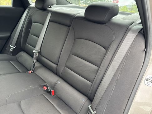 Used 2024 Chevrolet Malibu LT image 24