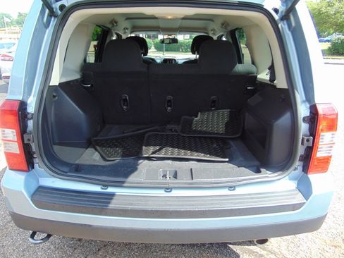 Used 2014 Jeep Patriot Sport w/ Power Value Group AWD/4WD image 32