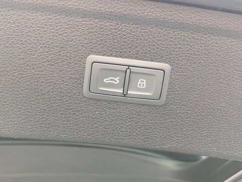 Used 2019 Audi SQ5 Premium Plus w/ Premium Plus Package image 22