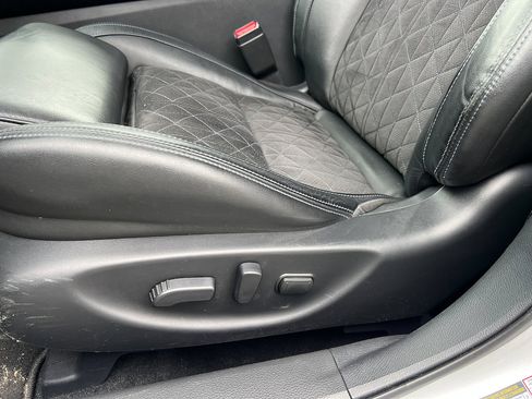 Used 2017 Nissan Maxima SR image 14