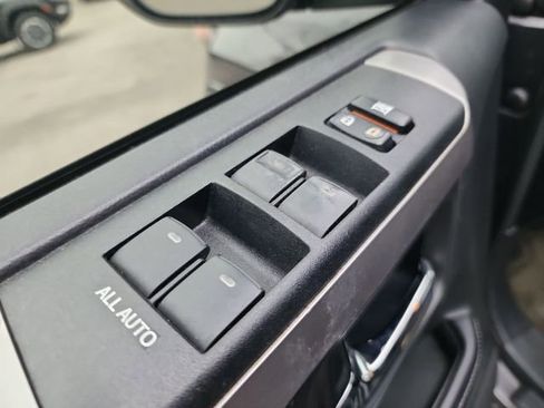 Used 2019 Toyota 4Runner SR5 image 11