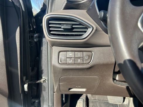 Used 2020 Hyundai Santa Fe SEL w/ Convenience Package image 25