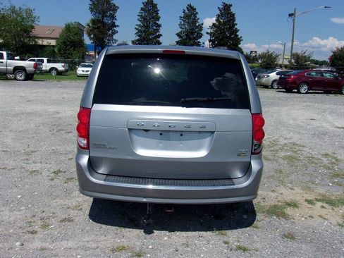 Used 2019 Dodge Grand Caravan SXT FWD image 6