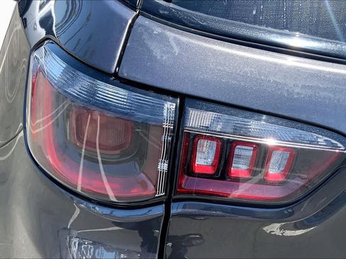 Used 2023 Jeep Compass Latitude AWD/4WD image 28