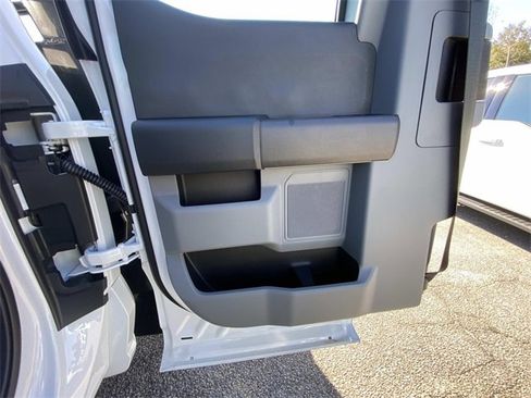 New 2026 Ford F550 4x4 SuperCab Super Duty image 9