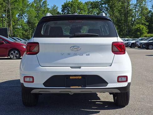 New 2026 Hyundai Venue SEL FWD image 13