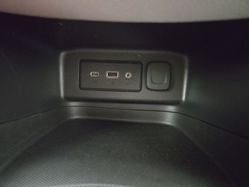 Used 2020 Chevrolet Equinox LS w/ LS Convenience Package FWD image 25