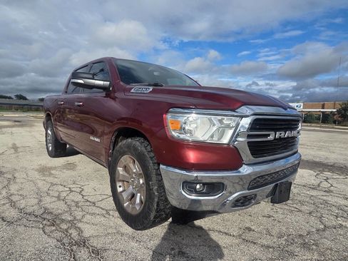Used 2019 RAM 1500 Big Horn RWD image 2