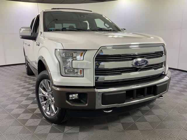 Used 2016 Ford F150 King Ranch w/ Equipment Group 601A Luxury AWD/4WD image 8