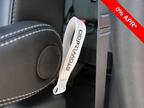 New 2026 Chrysler Pacifica Select FWD image 29
