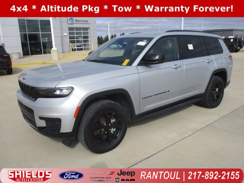 Used 2024 Jeep Grand Cherokee L Laredo image 1