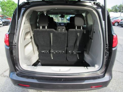 Certified 2023 Chrysler Voyager LX FWD image 34