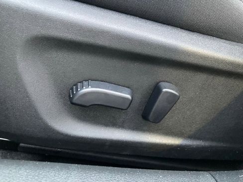 Used 2025 Nissan Altima 2.5 SV image 12