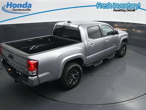 Used 2023 Toyota Tacoma SR5 w/ Technology Package AWD/4WD image 27