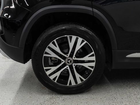 Used 2025 Mercedes-Benz GLA 250 4MATIC w/ Winter Package image 32