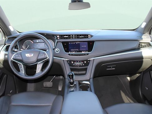 Used 2025 Cadillac XT5 Premium Luxury image 23