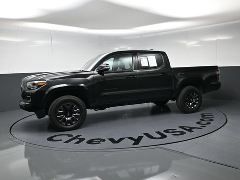 Used 2023 Toyota Tacoma Limited w/ Nightshade Package AWD/4WD image 6