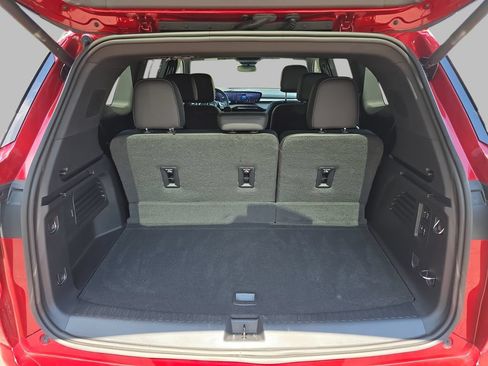 Certified 2025 Buick Enclave Avenir w/ LPO, Floor Liner Package AWD/4WD image 13