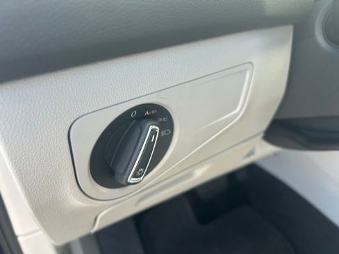 Certified 2023 Volkswagen Tiguan SE image 52