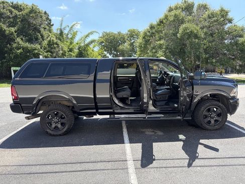 Used 2018 RAM 2500 Laramie w/ Sport Appearance Group AWD/4WD image 36