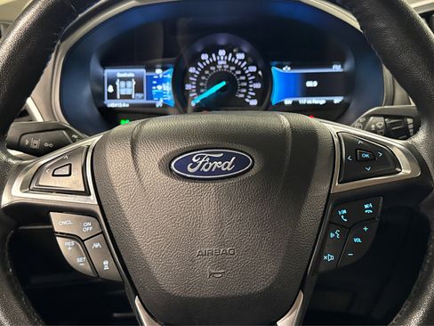 Used 2022 Ford Edge SEL image 22