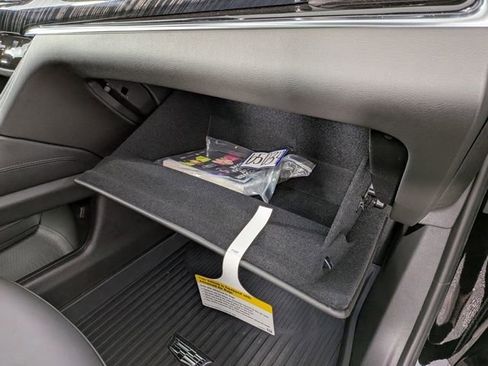 New 2025 Cadillac XT6 Premium Luxury image 36