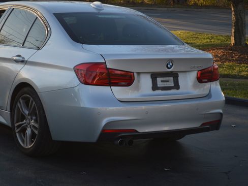 Used 2017 BMW 330i Sedan image 3