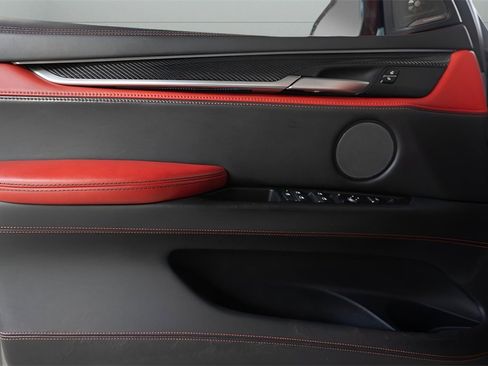 Used 2017 BMW X6 M image 26