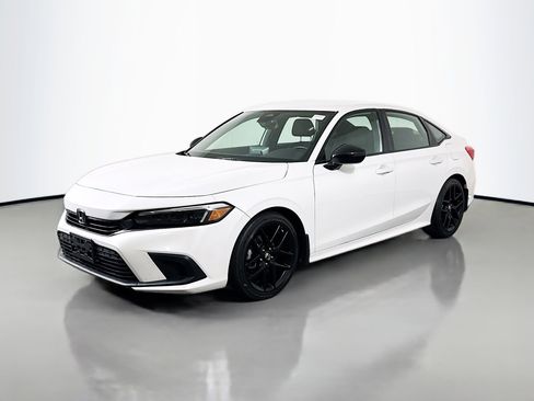 Used 2023 Honda Civic Sport image 4