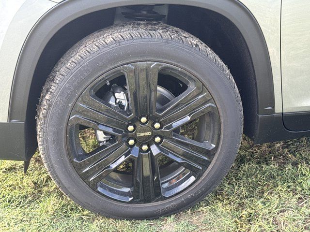 New 2027 GMC Acadia Elevation w/ Black Edition AWD/4WD image 18