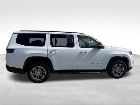 Used 2024 Jeep Wagoneer 4WD image 6